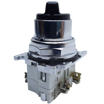 Used Cutler-Hammer T4706 Selector Switch 2-Position Maintained, 1NO-1NC, 10A 600VAC