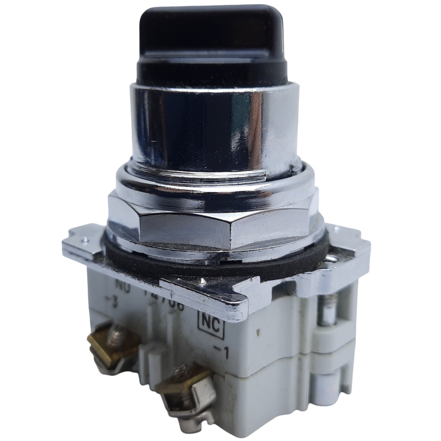 Used Cutler-Hammer T4706 Selector Switch 2-Position Maintained, 1NO-1NC, 10A 600VAC