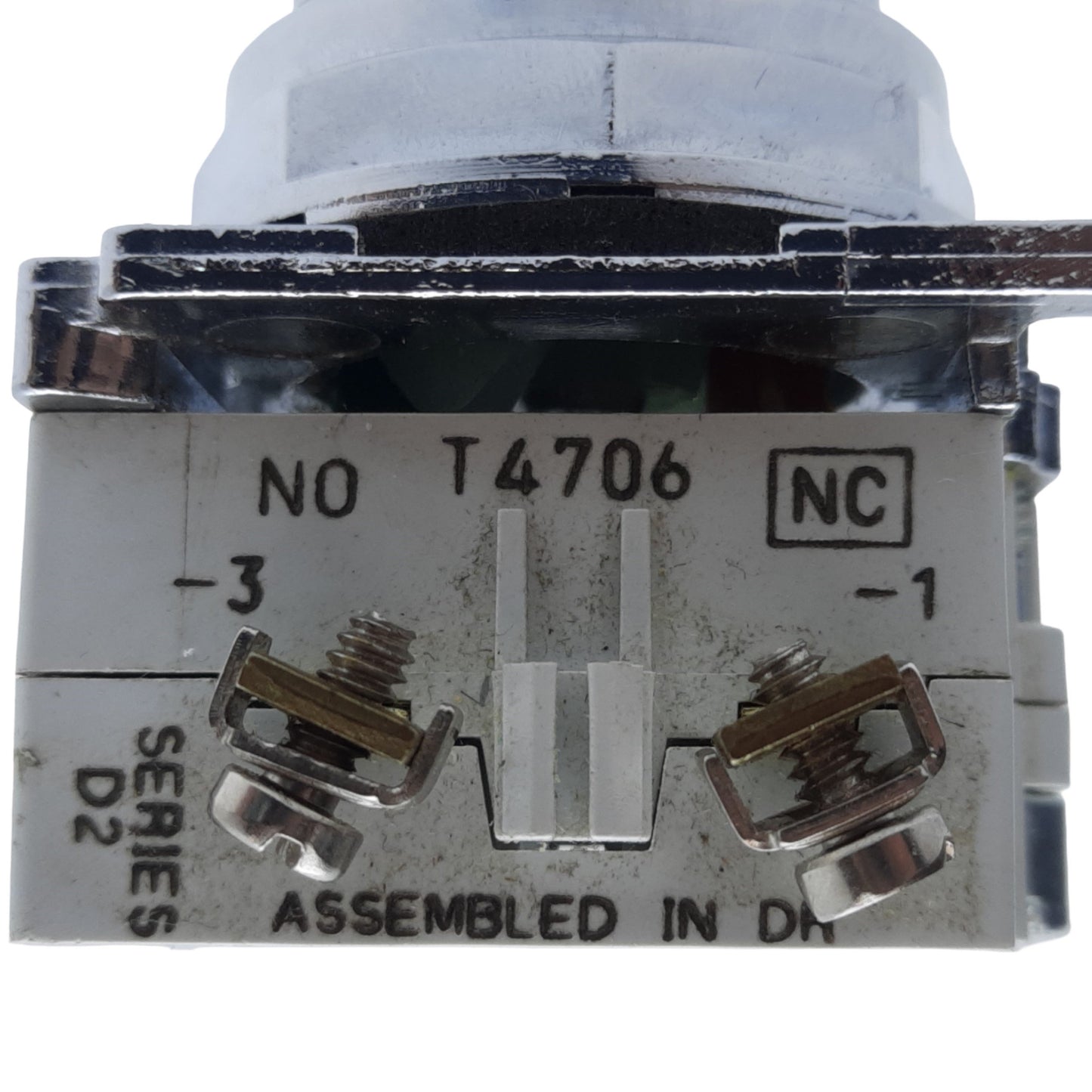 Used Cutler-Hammer T4706 Selector Switch 2-Position Maintained, 1NO-1NC, 10A 600VAC