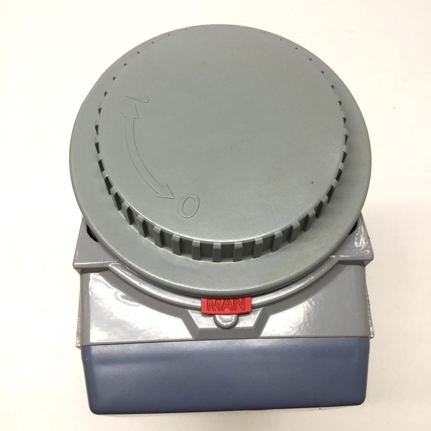 Used Siemens SKD62U Proportional Electronic Valve Actuator 24VAC, 0-10V/4-20mA