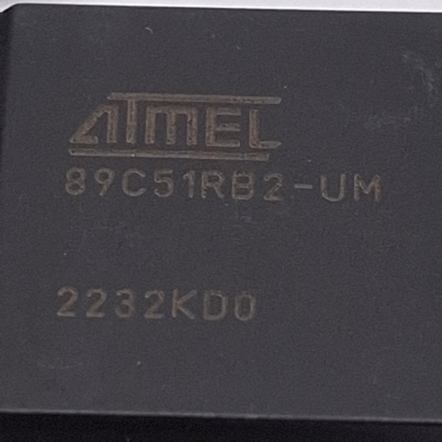 New Lot of 5 Atmel 89C51RB2-UM Microcontroller 8-Bit, 16kB Flash, 1024B XRAM, 32 I/O