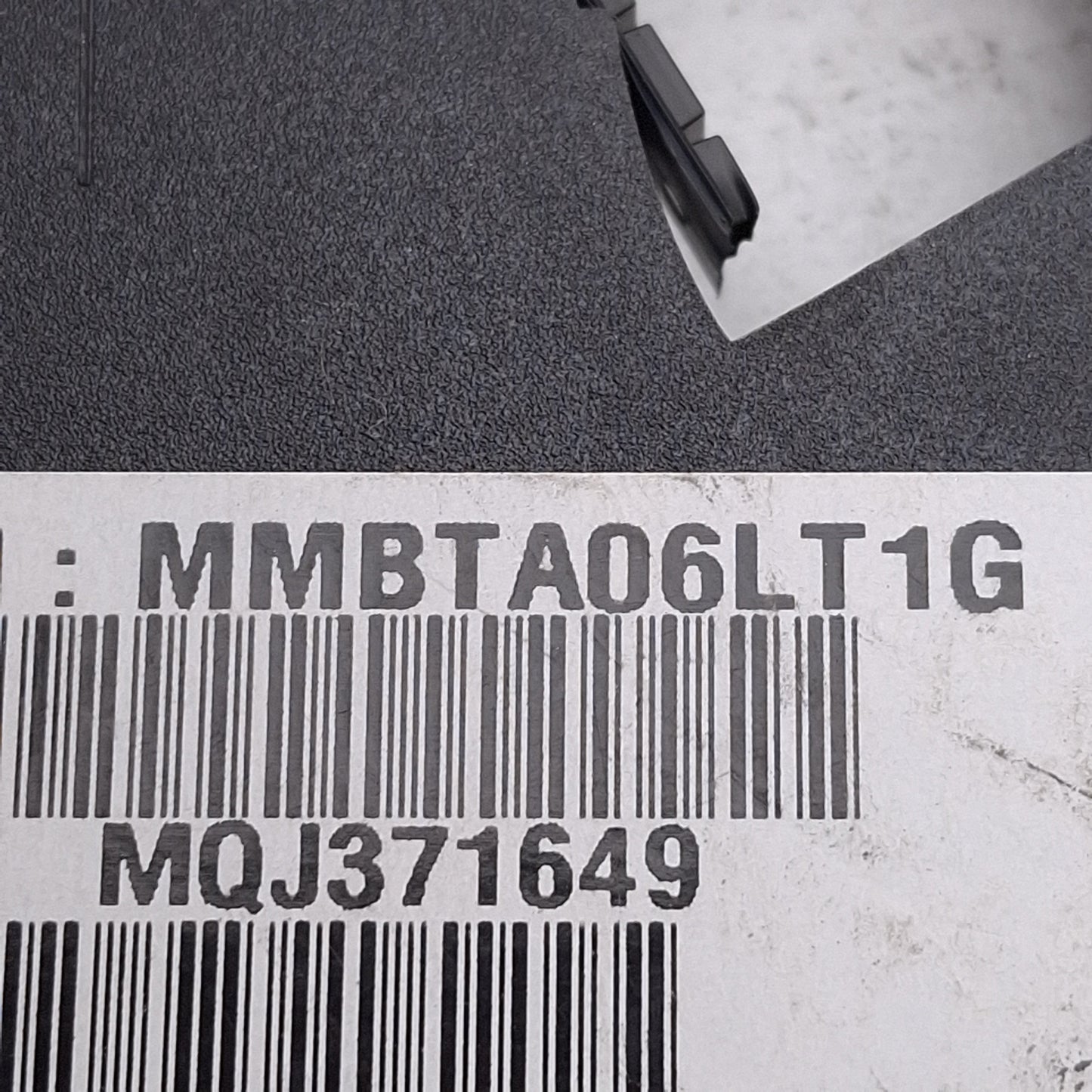 New Lot of 2000 Onsemi MMBTA06LT1G Bipolar Transistor, NPN, 80VDC 500mA, 100MHz