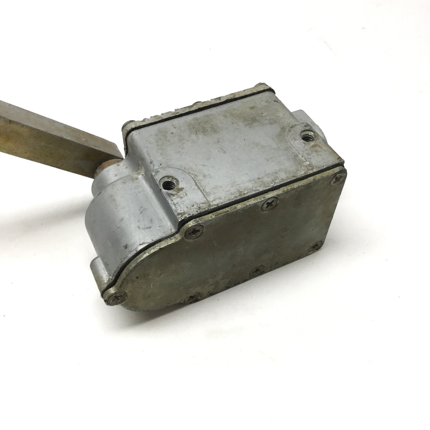 Used Namco EA700-10100 Snap-Lock Heavy Duty Limit Switch, 600VAC 20A, 1NO-1NC