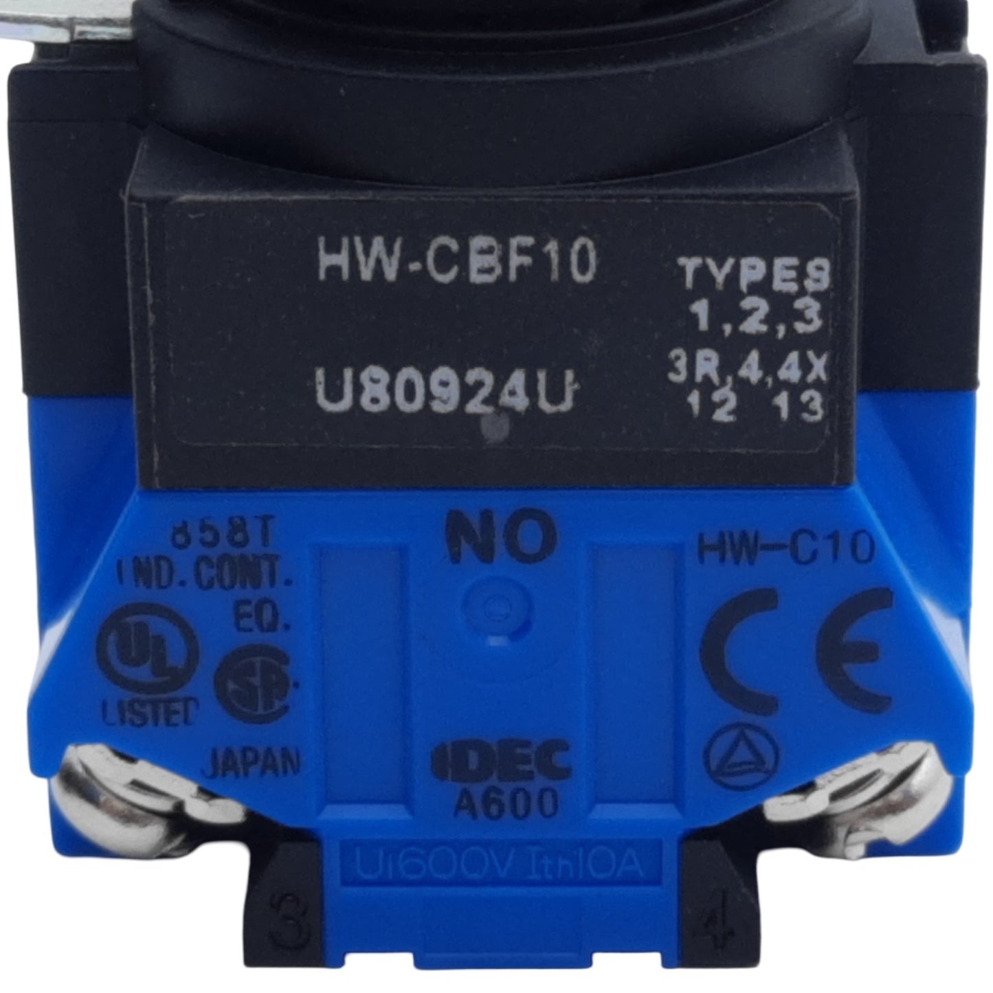 Used Idec HW1S-21LF10 Selector Switch, 2-Position ø22mm, 1NO, 10A 600V AC