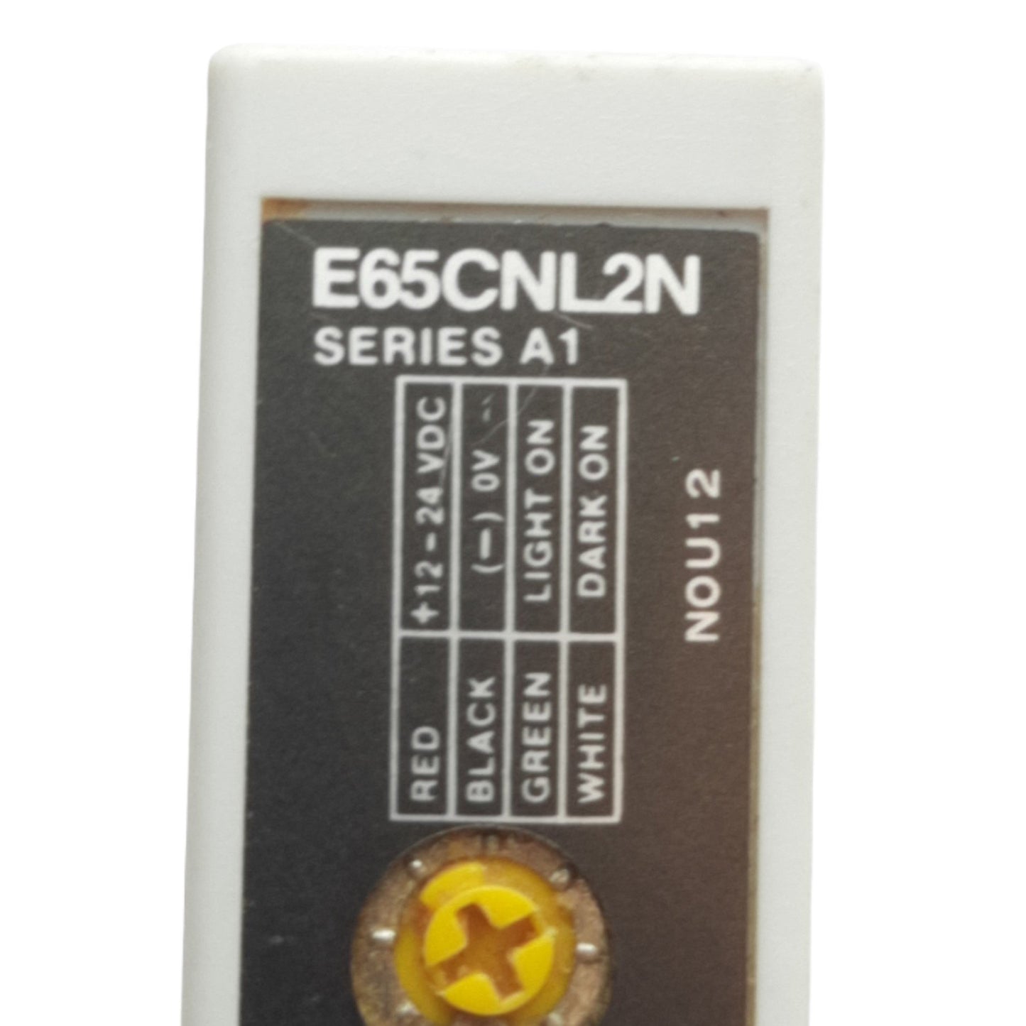 Used Cutler Hammer E65CNL2N Diffuse-Reflective Photoelectric Sensor 12-24VDC, NPN