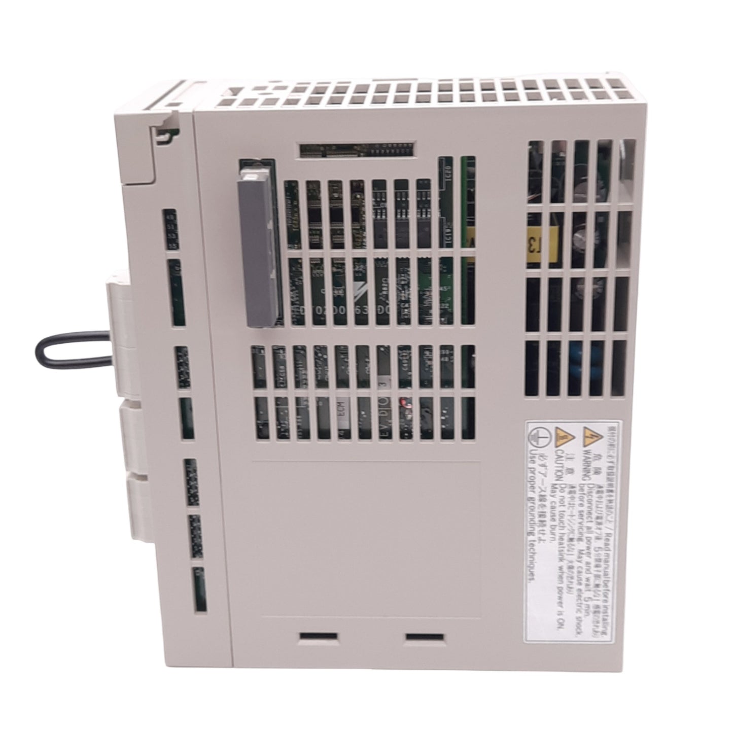 New Yaskawa SGDH-01AE Sigma II SERVOPACK Servo Drive, 200-230VAC In, 0-230VAC 3Ø Out