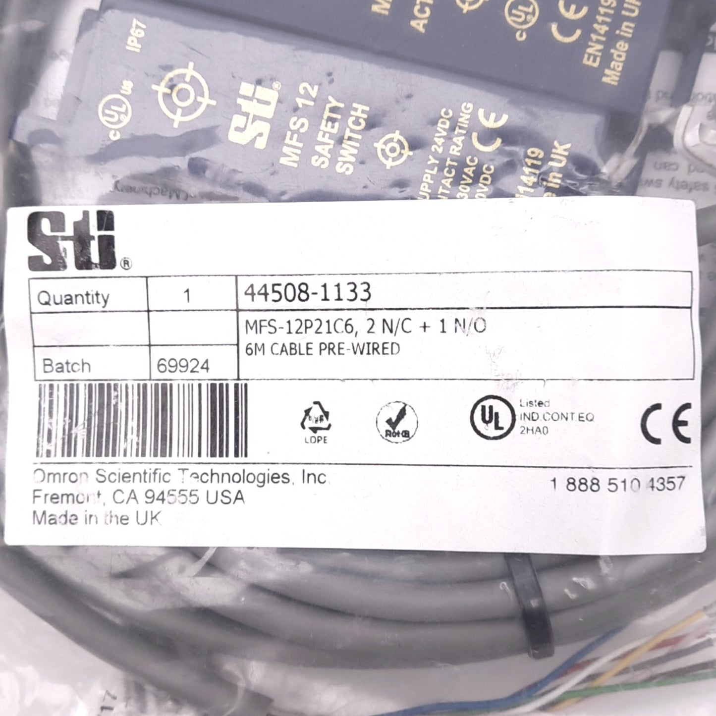 New Omron 44508-1133 Magnetic Reed Safety Switch, 3PST 2NC 1NO, 230VAC, 6m Cable