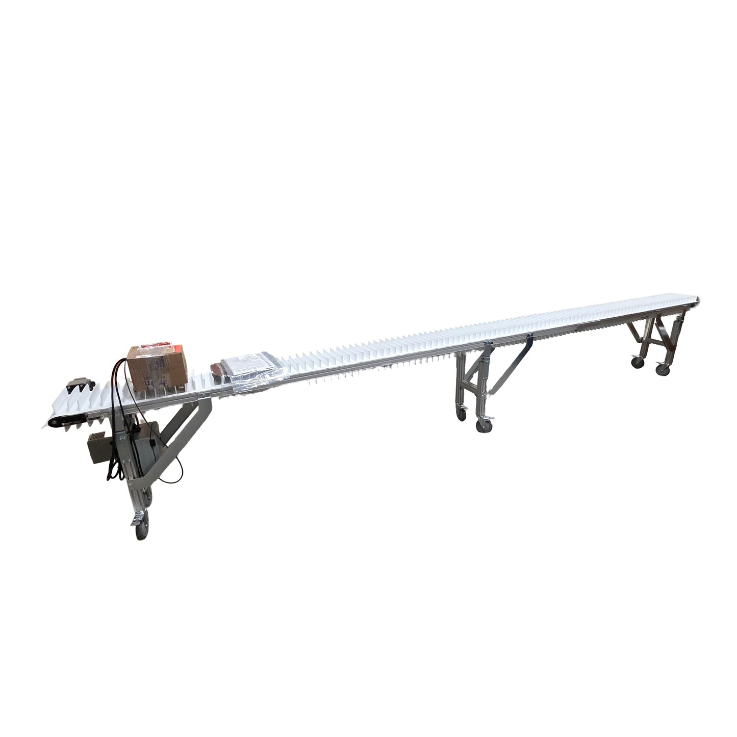 New – Open box QC Conveyors AS40 Flighted End Drive Conveyor Belt 17ft Long x 12" Wide 120VAC