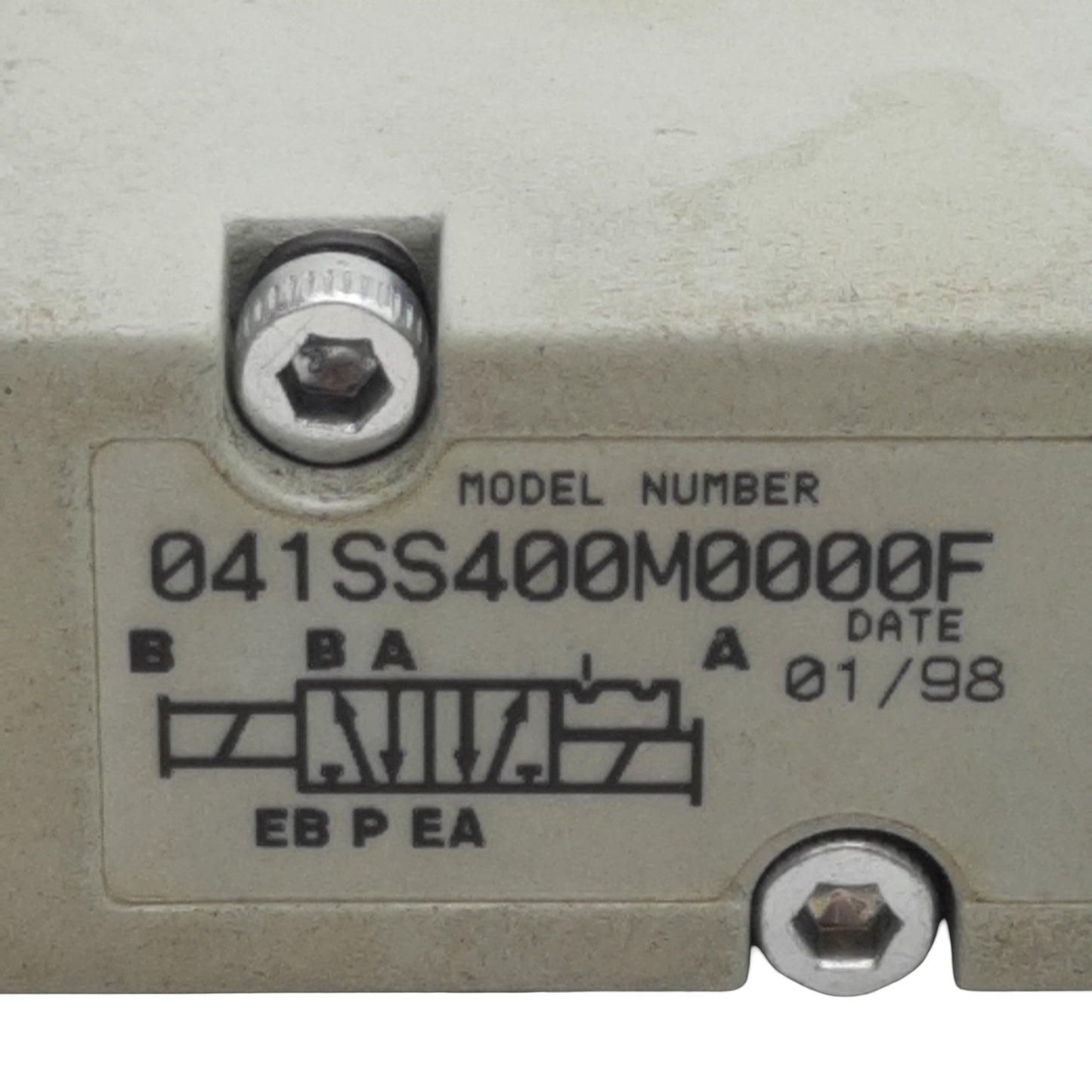 Used Numatics 041SS400M0000F Solenoid Valve, 3/4-Way, 1/8in G-Tap, 10bar, 24VDC Coil