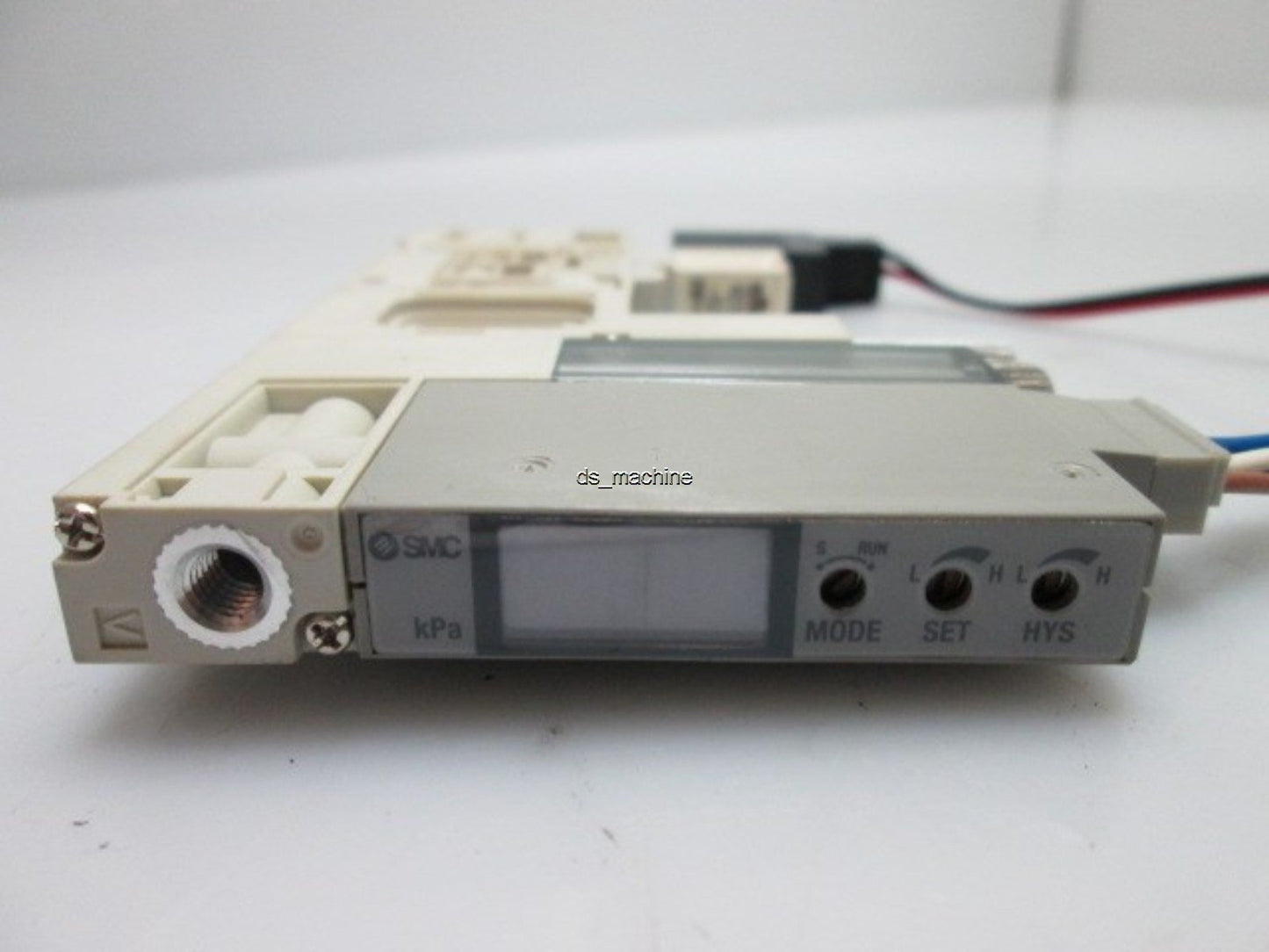 Used SMC ZQ1073M-J25L-D31C ZQ Series Space Saving Vacuum Ejector