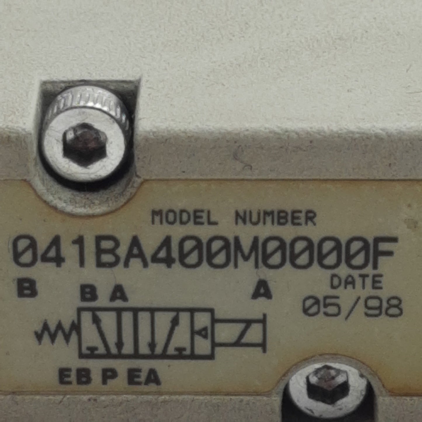 Used Numatics 041BA400M0000F Solenoid Valve 2/4-Way, 1/8in Valve, 150psig, 24VDC Coil
