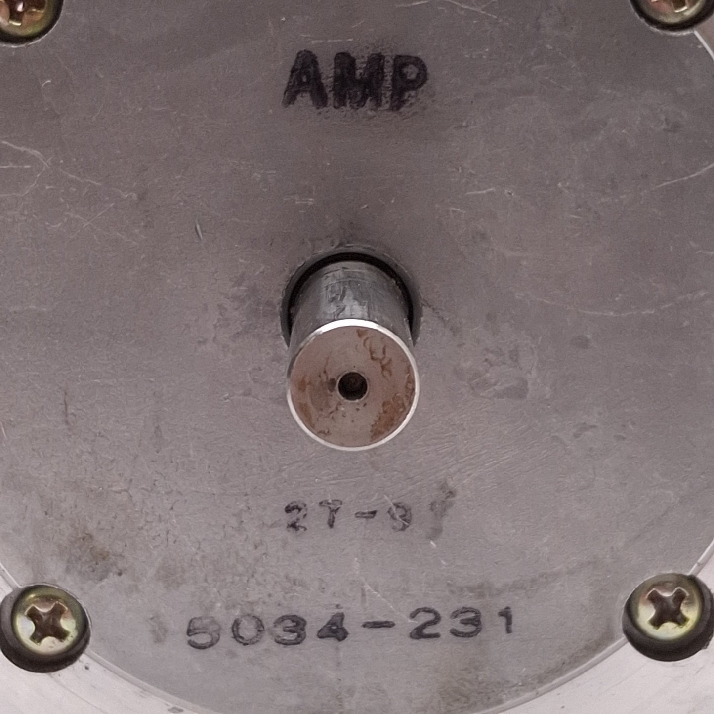Used AMP 5034-231 Stepper Motor, 1.8°, 1.26VDC 1.4A, ø3/8in Shaft, 8-Wire, NEMA 34