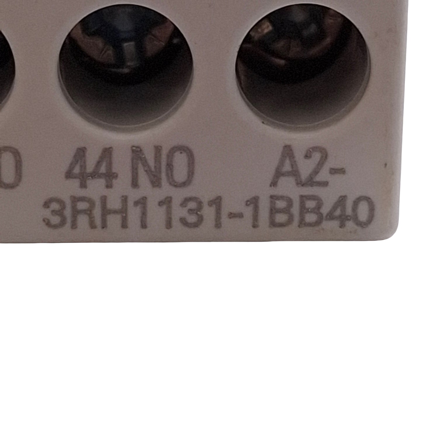 Used Siemens 3RH1131-1BB40 Contactor, 3NO+1NC, 1.1kW @ 400VAC 3A, 24VDC Coil