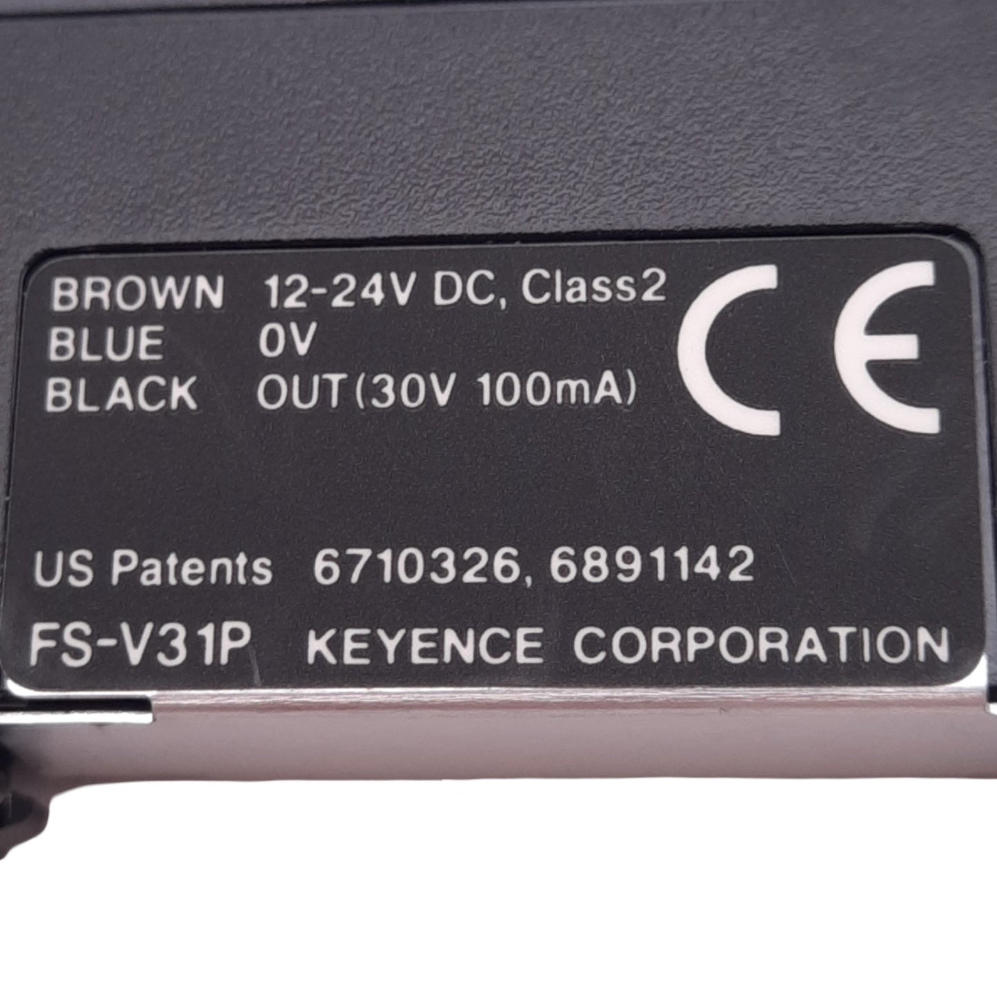 Used Keyence FS-V31P Digital Fiber Optic Amplifier, PNP Out, 12-24VDC, 5" Cable