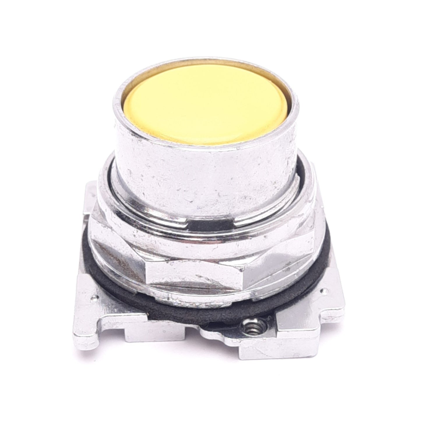 Used Eaton 10250T104 Flush Yellow Momentary Push Button Operator, ø30.5mm