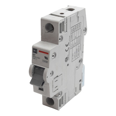 Used Cutler-Hammer WMS1D07 Circuit Breaker, 1-Pole, 7A 240/415VAC, DIN Rail
