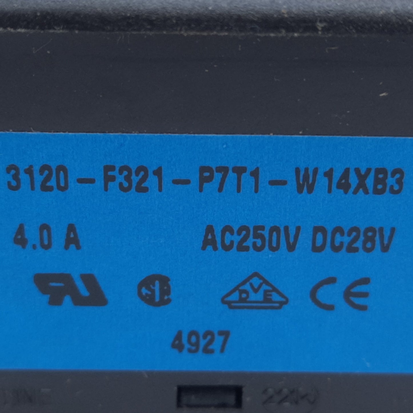 Used ETA 3120-F321-P7T1-W14XB3 Thermal Circuit Breaker, 2-Poles, 4 A, 250VAC, 28VDC