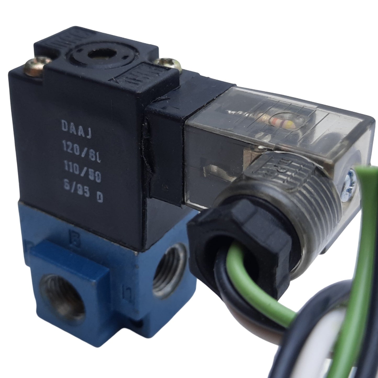 Used MAC 35A-BAE-DAAJ-1KD Solenoid Valve, 3/2 Way NC, 5.4 Watts, 120 PSI, 110/120V