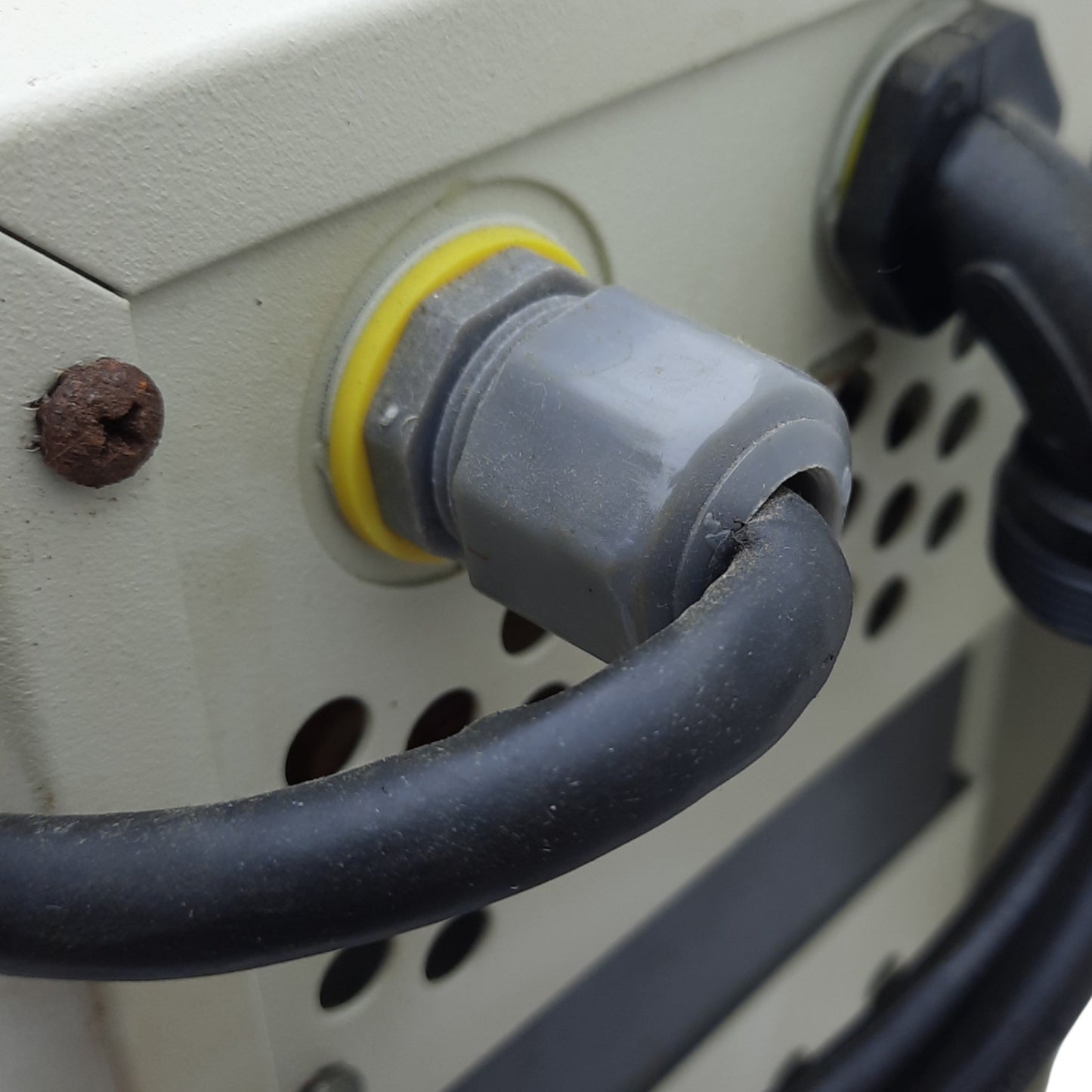 Used Sola MCR 63-23-150-8 Mini/Micro Computer Regulator, 60Hz, Output Power 500 VA