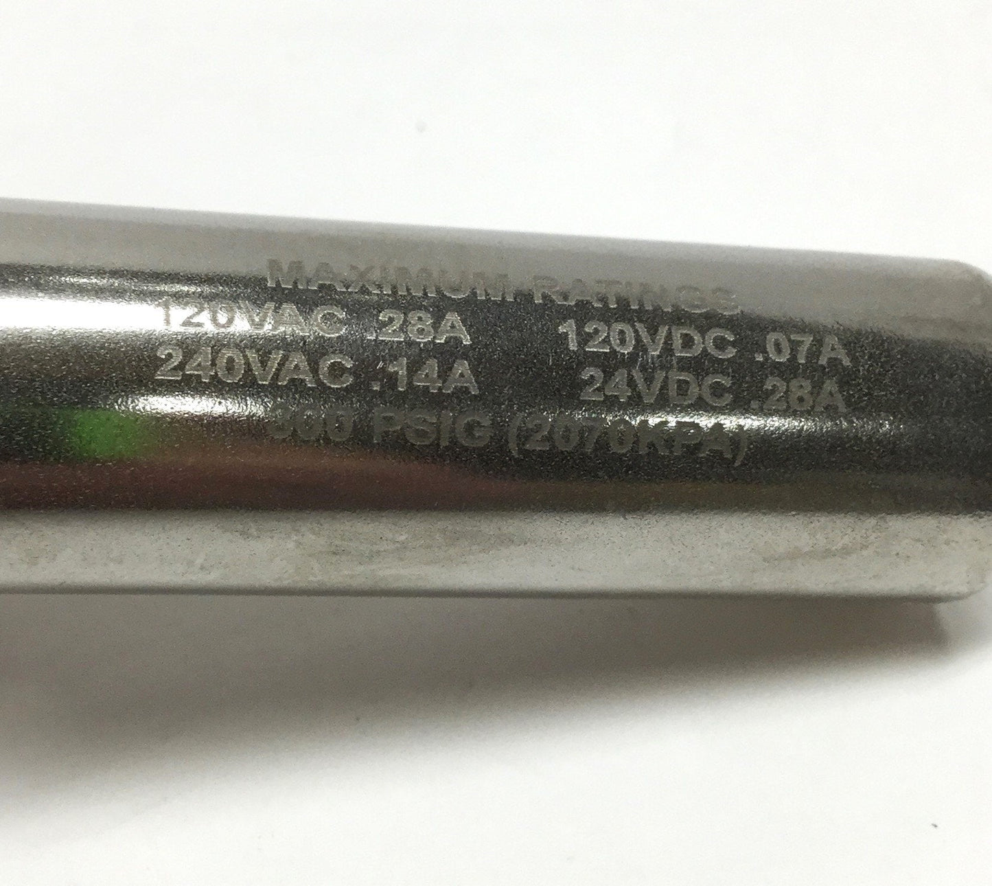 Used Madison M5920 Side Mounted Float Level Switch, SPST, 316 Stainless, 1/2" NPT