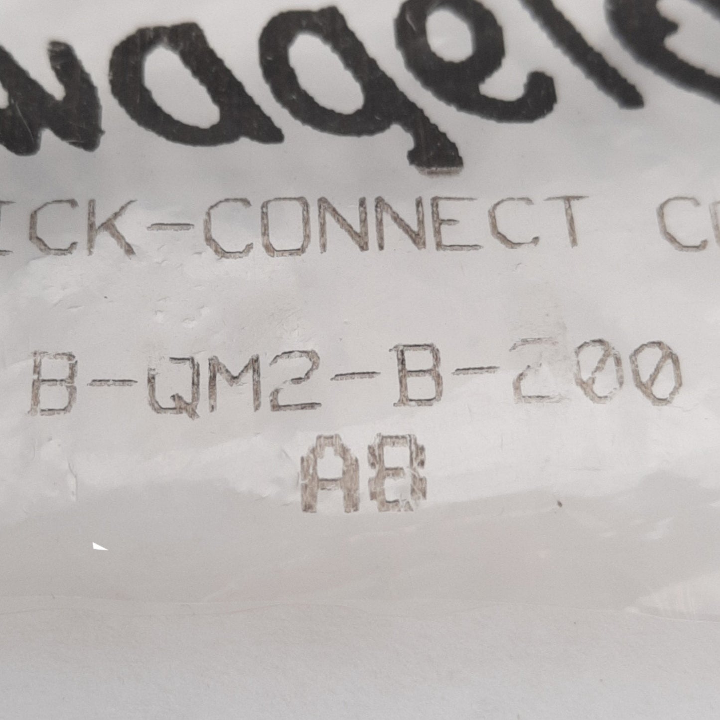 New Swagelok B-QM2-B-200 Brass QM Series Miniature Quick-Connect 1.70in Length