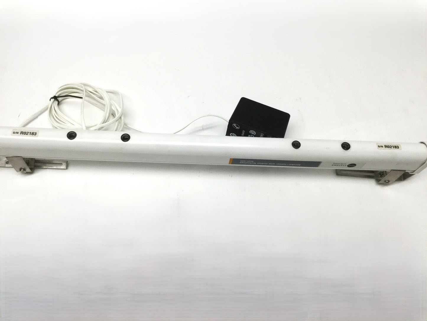 Used ITW Ion Systems 6685 AeroBar Ionizer Static Neutralizing Bar 22" Long, 24VAC
