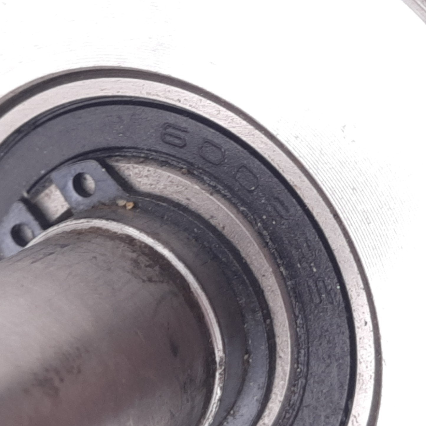 Used F&D Reducer Gearbox, 10.5:1 Reduction Ratio, 3-3/8" Square Mount, ø16mm Shaft