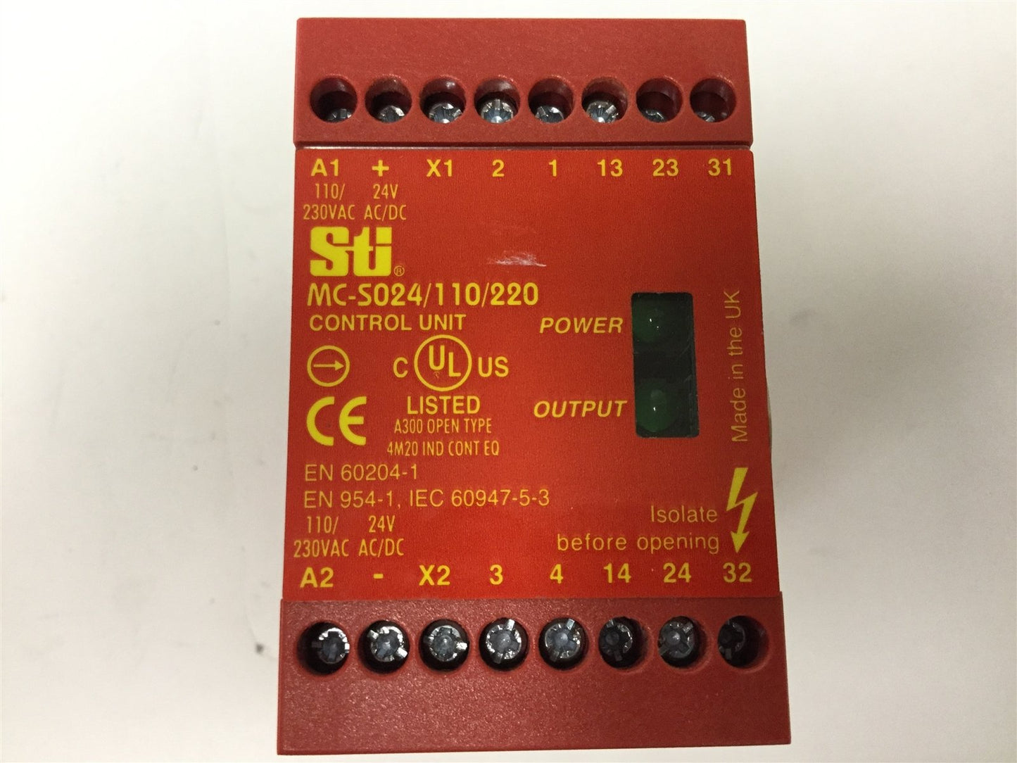 Used STI MC-S024/110/220 Safety Interlock Light Curtain Switch Control Unit 24VAC/DC
