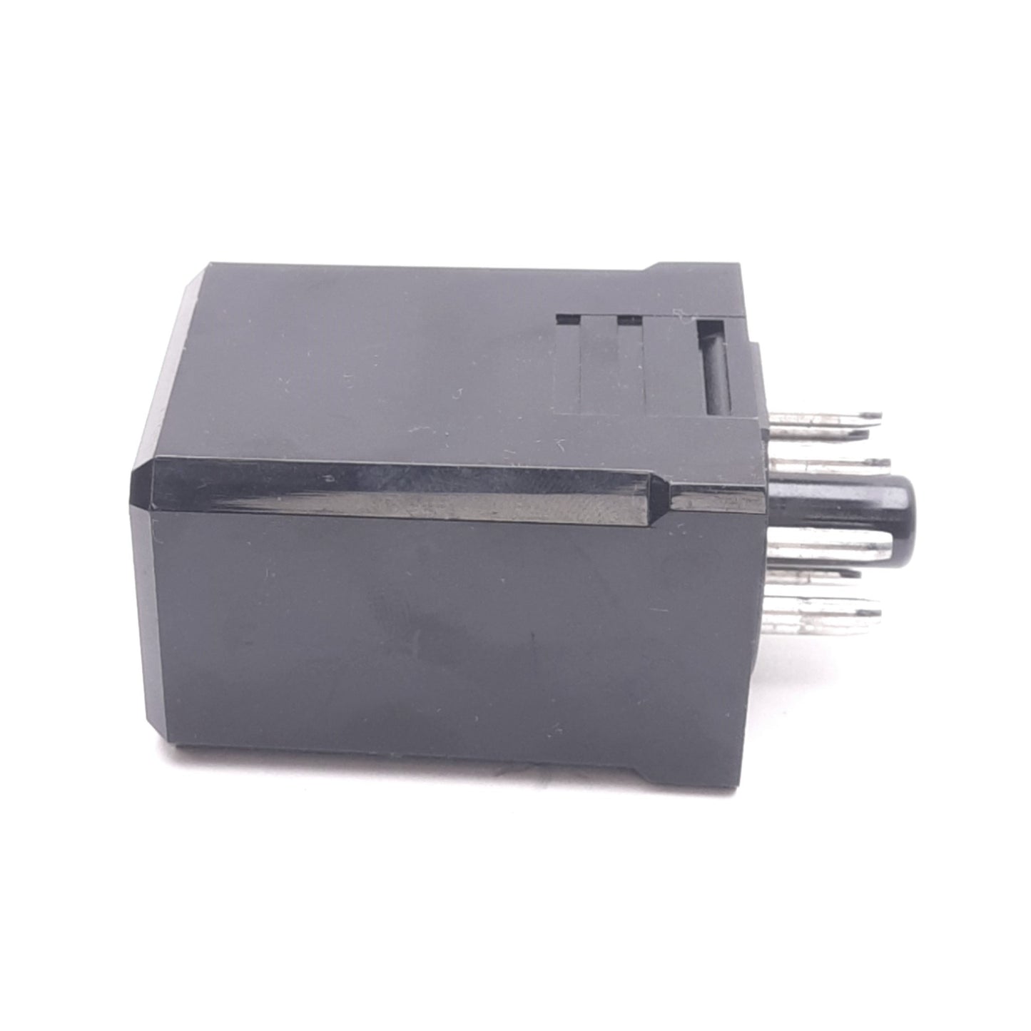 Used IDEC RAPP-2027 Solid State Relay, 8-Pin Octal, 3-28VDC Input, 200VAC Max