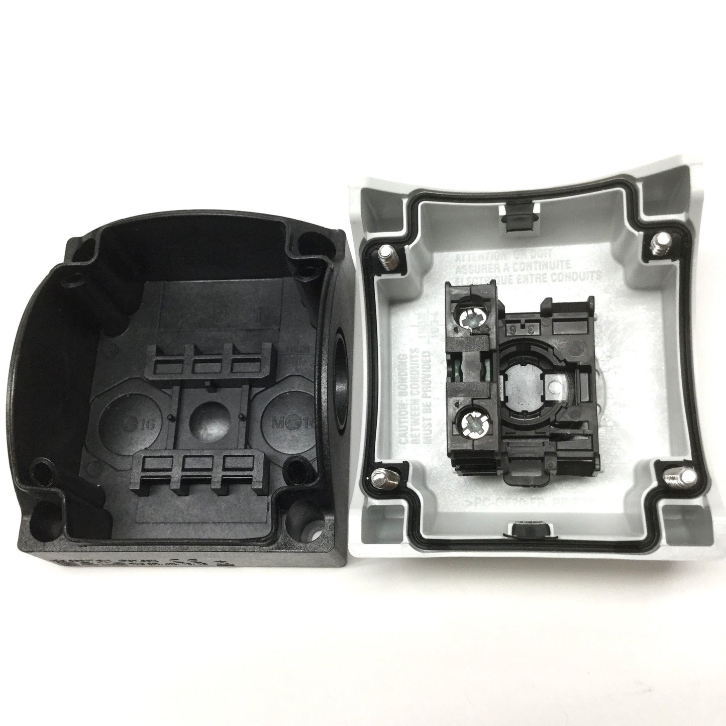 Used Eaton RMQ Titan M22-I1 1-Station Pushbutton Enclosure w/Momentary Green 1NO