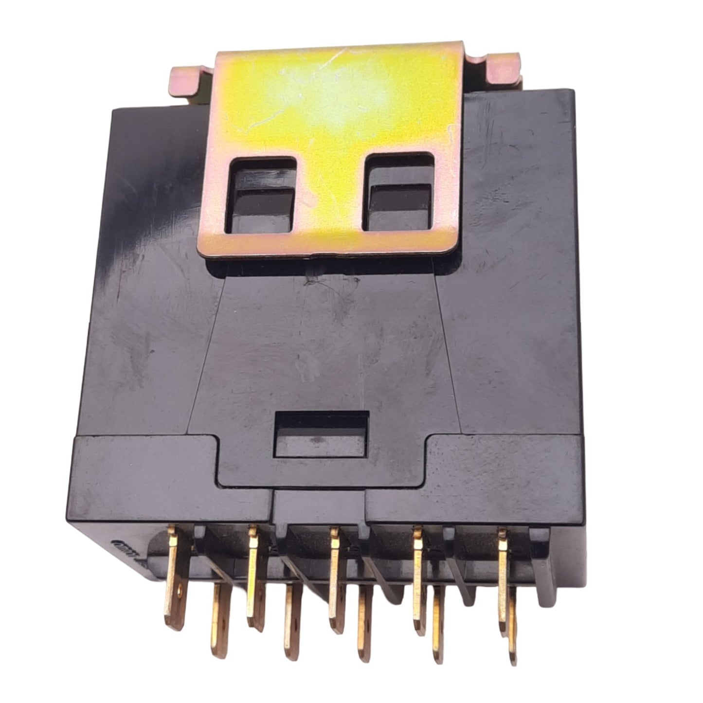 Used Omron G2J-4442T-US-3 General Purpose Relay, 4PST, 10-Pin, 120VAC 20A, 24VDC Coil