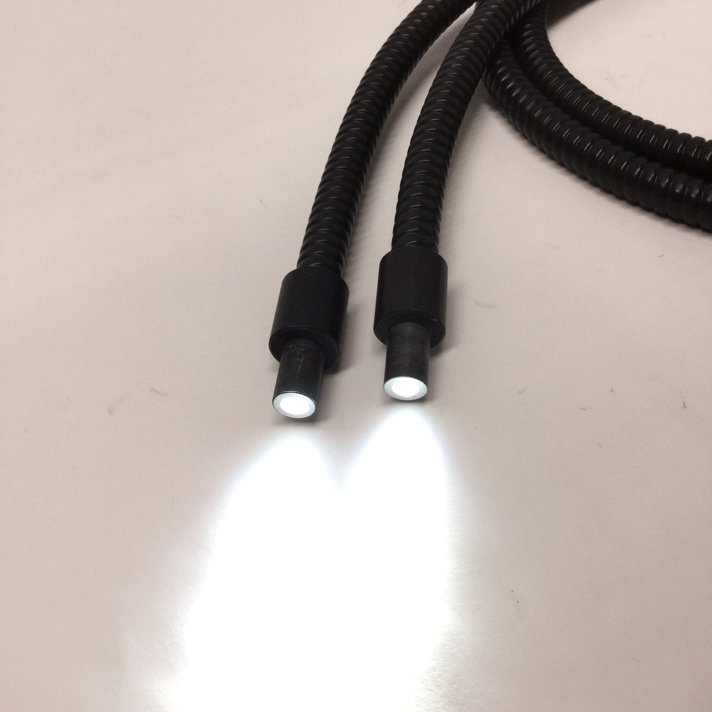 Used Scholly Flexible Bifurcated Dual Fiber Optic Light Guide 1m Long, Ø15mm Input