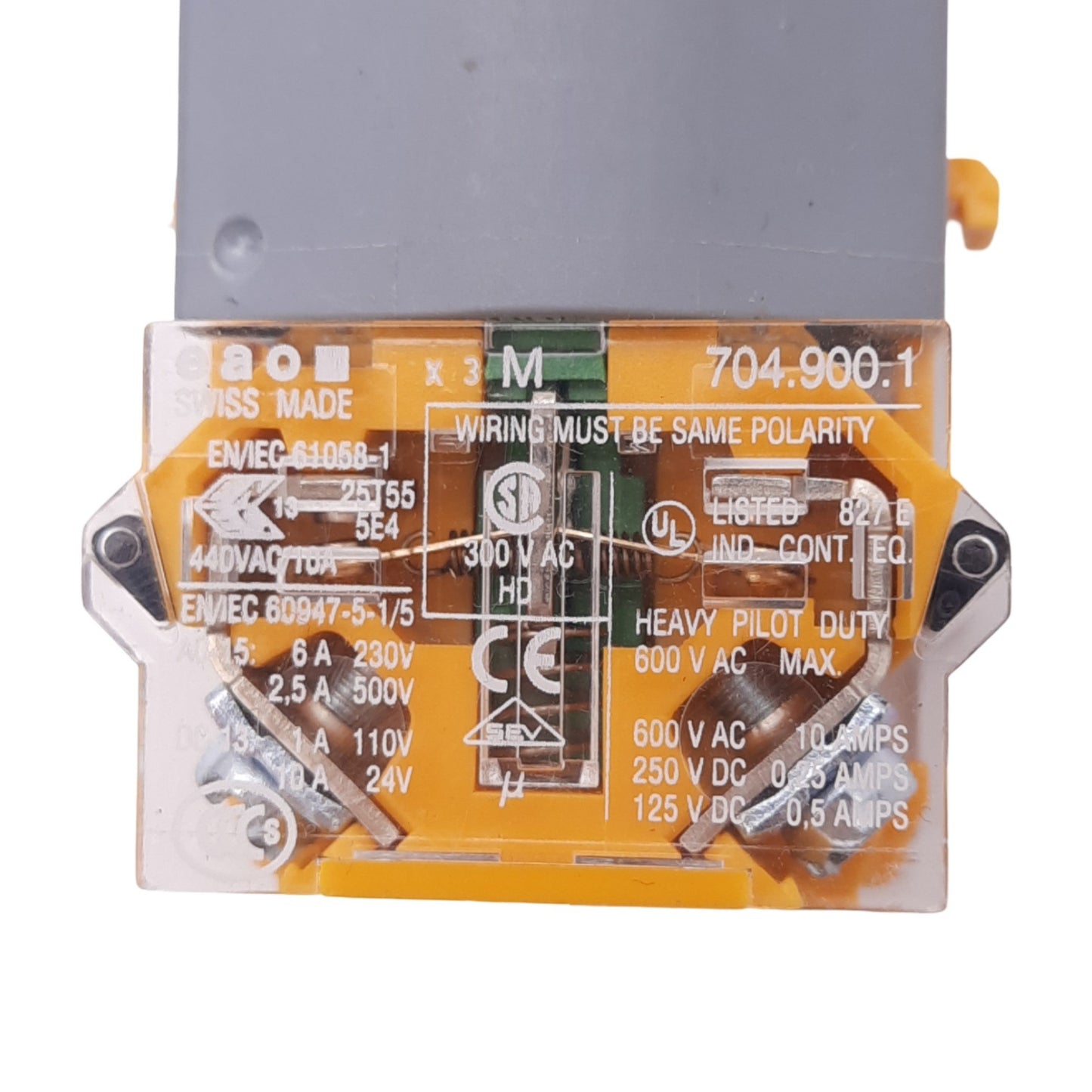 New – Open box EAO 704.900.1 Green ON Momentary Pushbutton Switch, ø22mm, 1NO, 600VAC 10A Max
