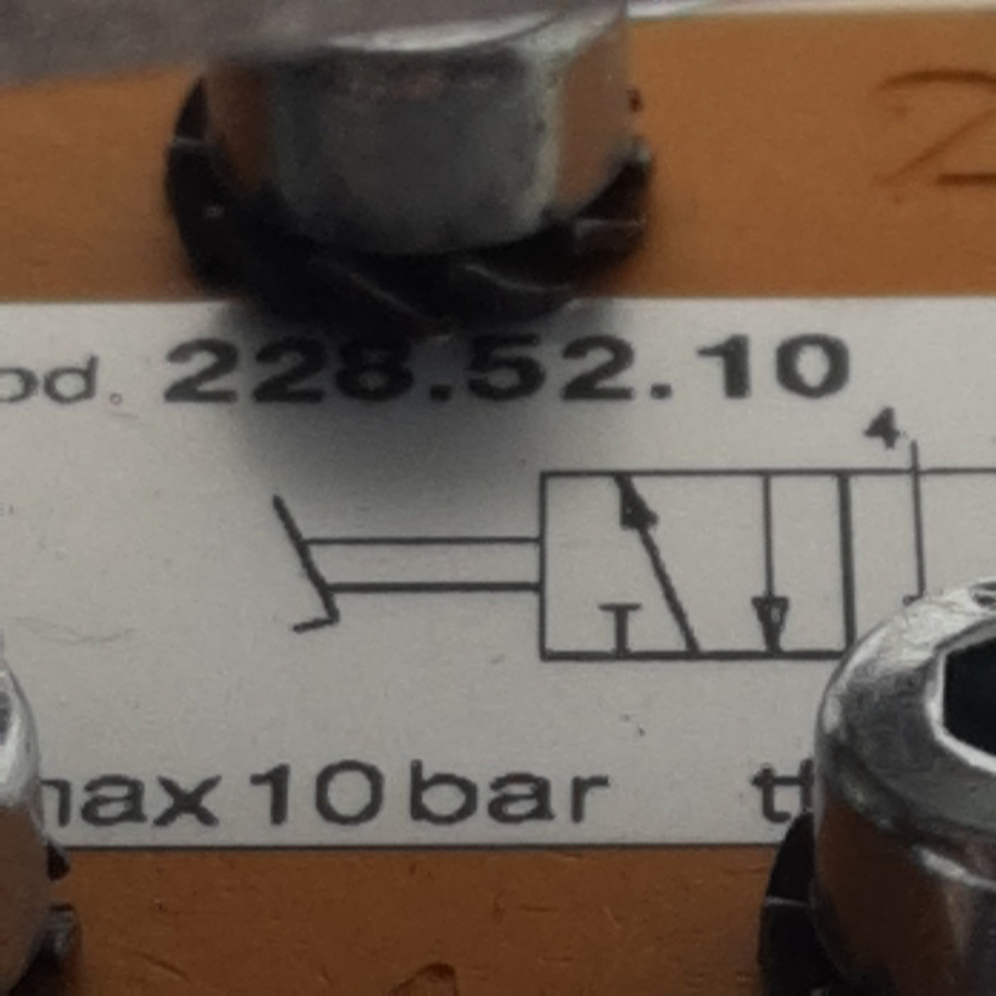Used Pneumax 228.52.10 Air Valve Foot Pedal Switch, 5/2-Way, G1/8in, 10bar Max