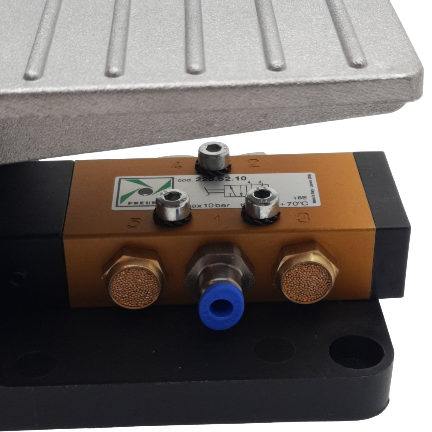 Used Pneumax 228.52.10 Air Valve Foot Pedal Switch, 5/2-Way, G1/8in, 10bar Max