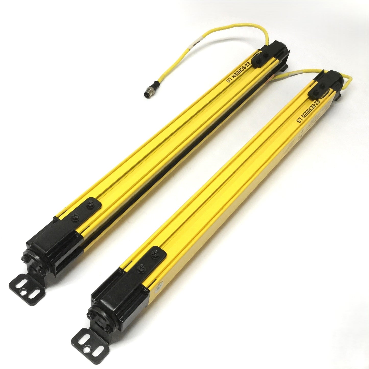 Used Banner SLLP14-560P88 EZ-Screen Safety Light Curtain Emitter & Receiver, 14mm Res