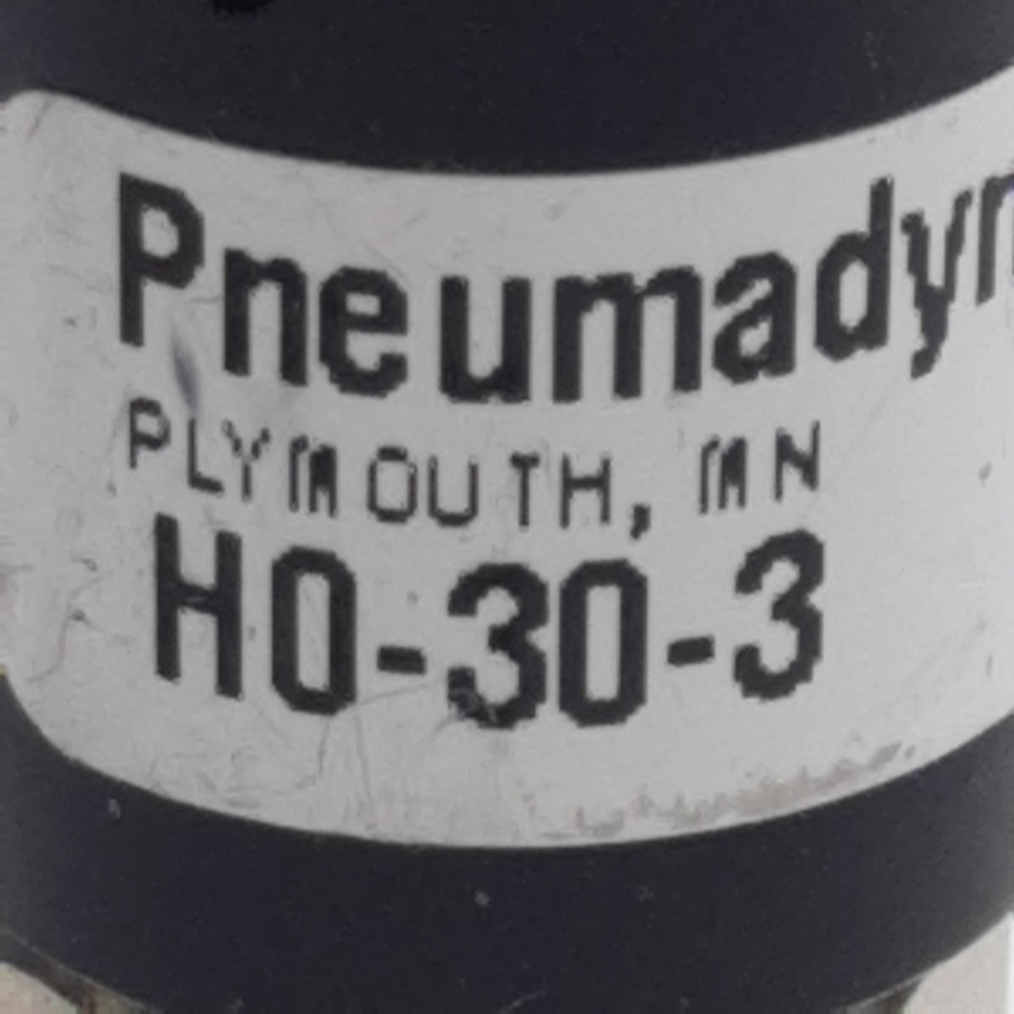 Used Pneumadyne H0-30-3 Detented Toggle Control Valve, 3-Way NC, #10-32, 0-125psi