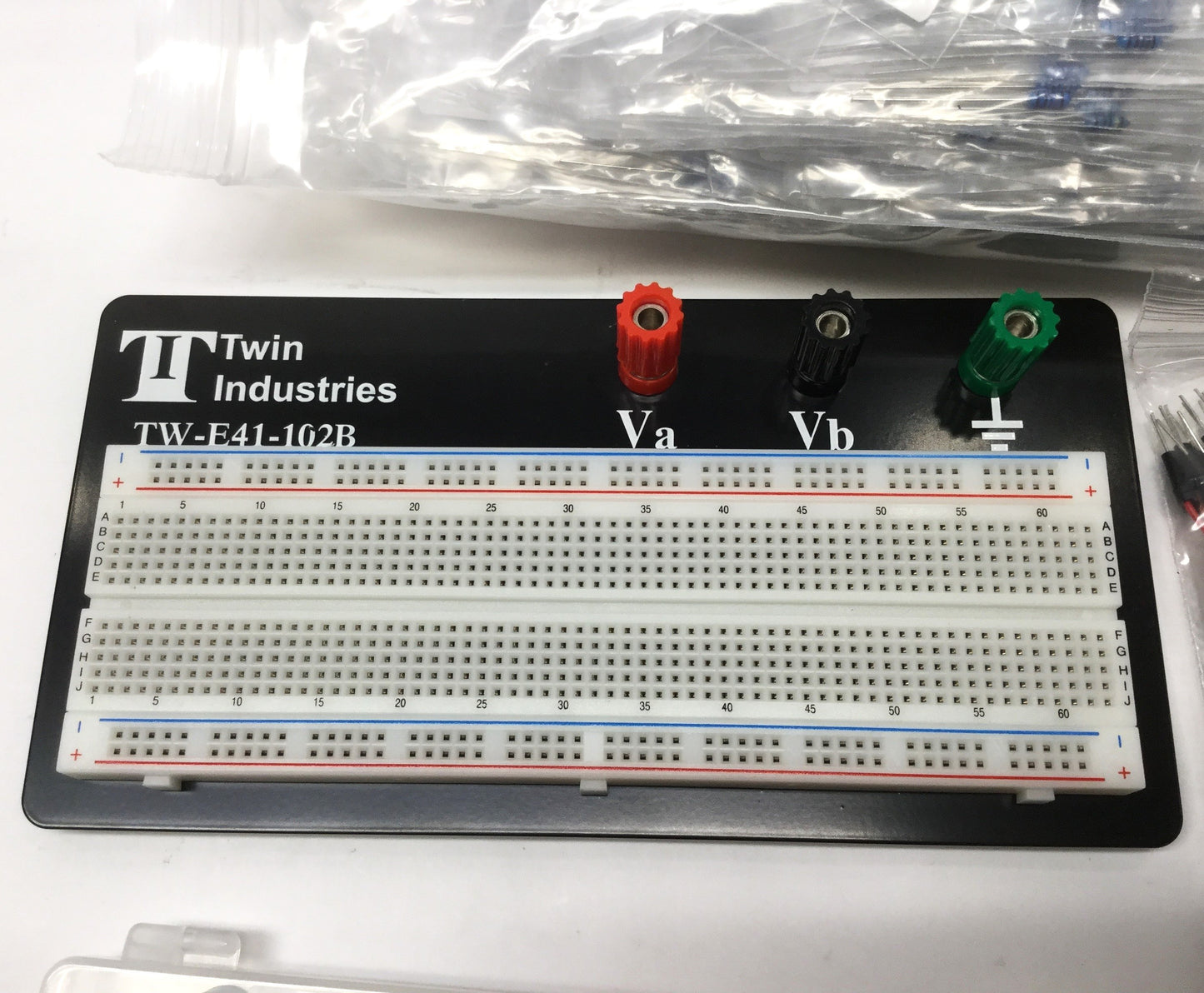 Used Twin Industries TW-E41-102B Solderless Breadboard w/Resistor Kit, 10-9.76K Ohm