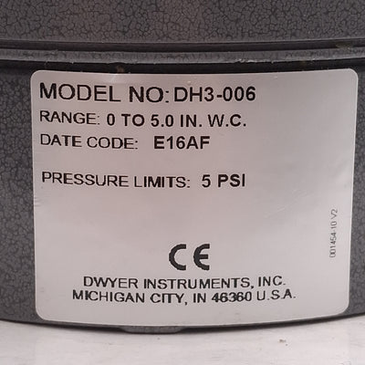 Used Dwyer DH3-006 Differential Pressure Controller, 0-5in WC, 1/8in NPT, 12-24V