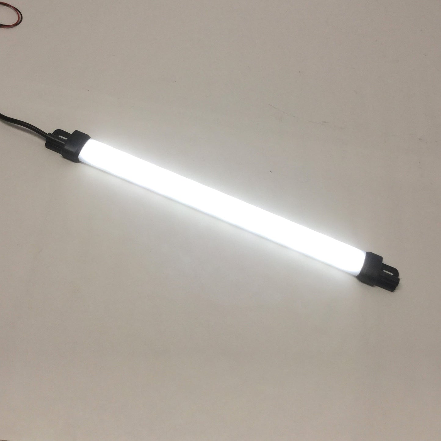Used Banner WLS15XDW0360DSQP LED Work Light Strip, Daylight White, 360mm, 12/24VDC
