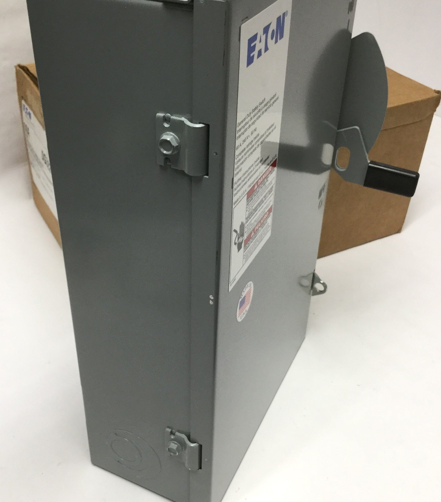 New – Open box Eaton DG322NRB Safety Disconnect Switch 3-Pole, 60A, 240VAC, Class H Fusible