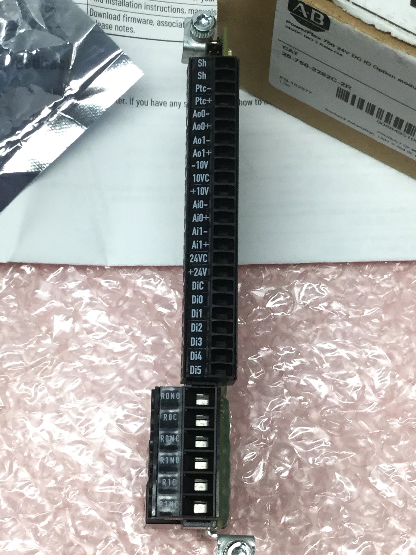 New – Open box Allen Bradley 20-750-2262C-2R PowerFlex Drive I/O Module 24VDC; 2AI-2AO-6DI-2RO