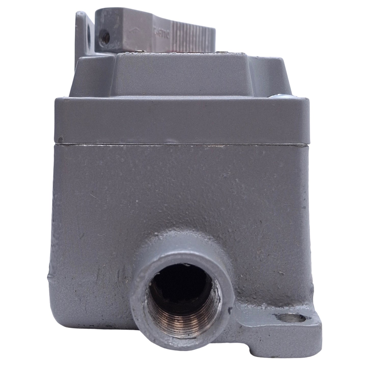 Used Killark XNS-1C Tumbler Switch Cover No Device 120/277VAC, 20A, SPST 1-Pole
