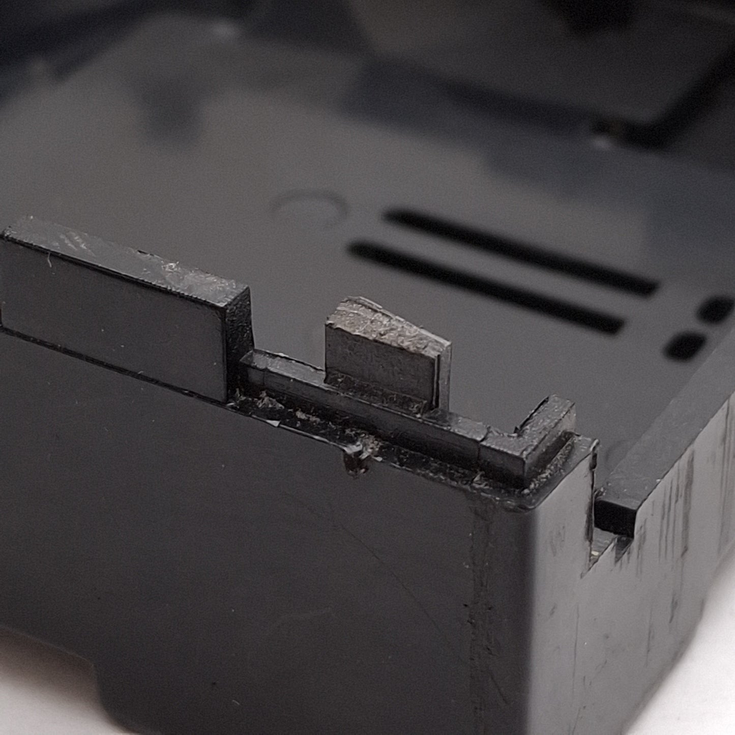 Used Unitronics V120-22-UN2 Vison120 OPLC & HMI, 12x I/O, RS232, 12/24VDC *Latches*