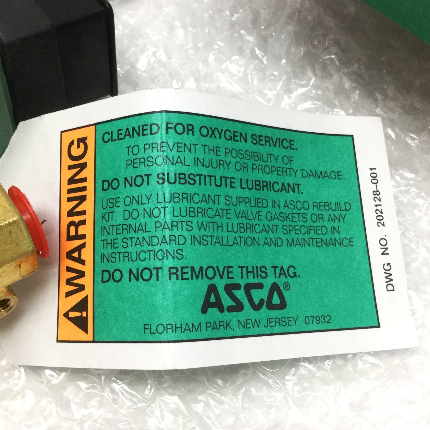 New ASCO SV8262H109NV Red-Hat Brass Solenoid Valve, Oxygen 610psi, 1/4" NPT 24VDC