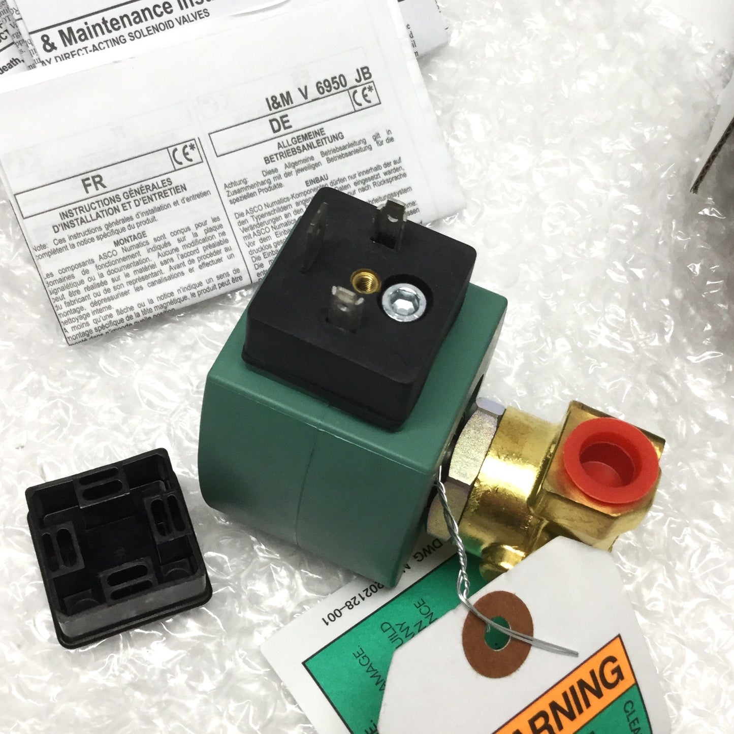 New ASCO SV8262H109NV Red-Hat Brass Solenoid Valve, Oxygen 610psi, 1/4" NPT 24VDC
