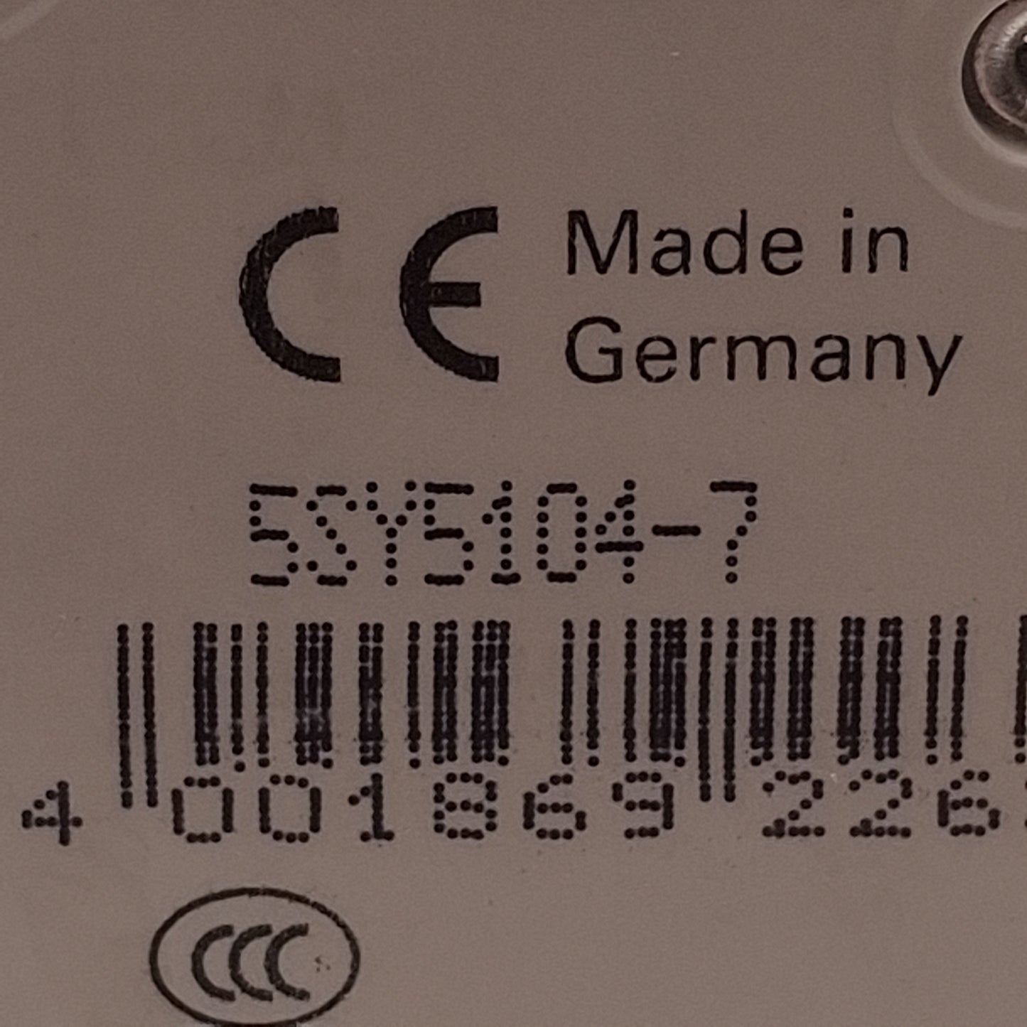 Used Siemens 5SY5104-7 Circuit Breaker, 1-Pole, 4A 230/400VAC, C-Curve, DIN Rail