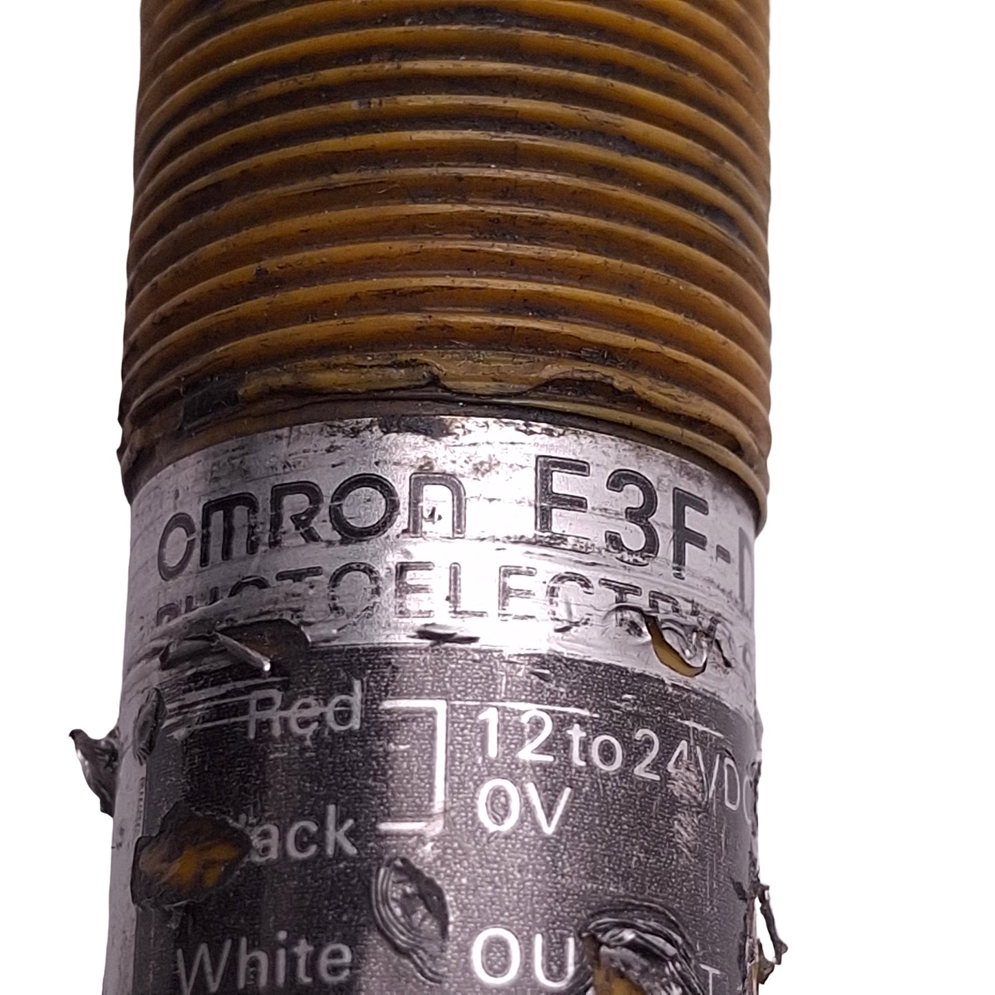 Used Omron E3F-DS10B4 Photoelectric Switch, PNP 12-24VDC 25mA, 0.1m Range, M18 Barrel