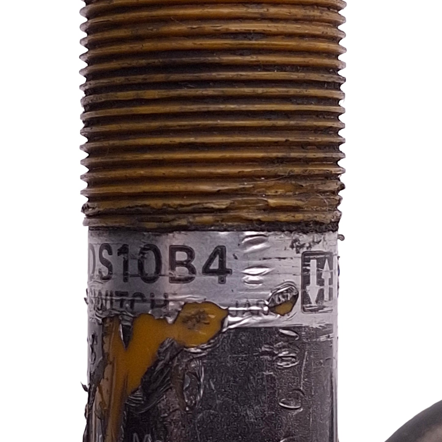 Used Omron E3F-DS10B4 Photoelectric Switch, PNP 12-24VDC 25mA, 0.1m Range, M18 Barrel