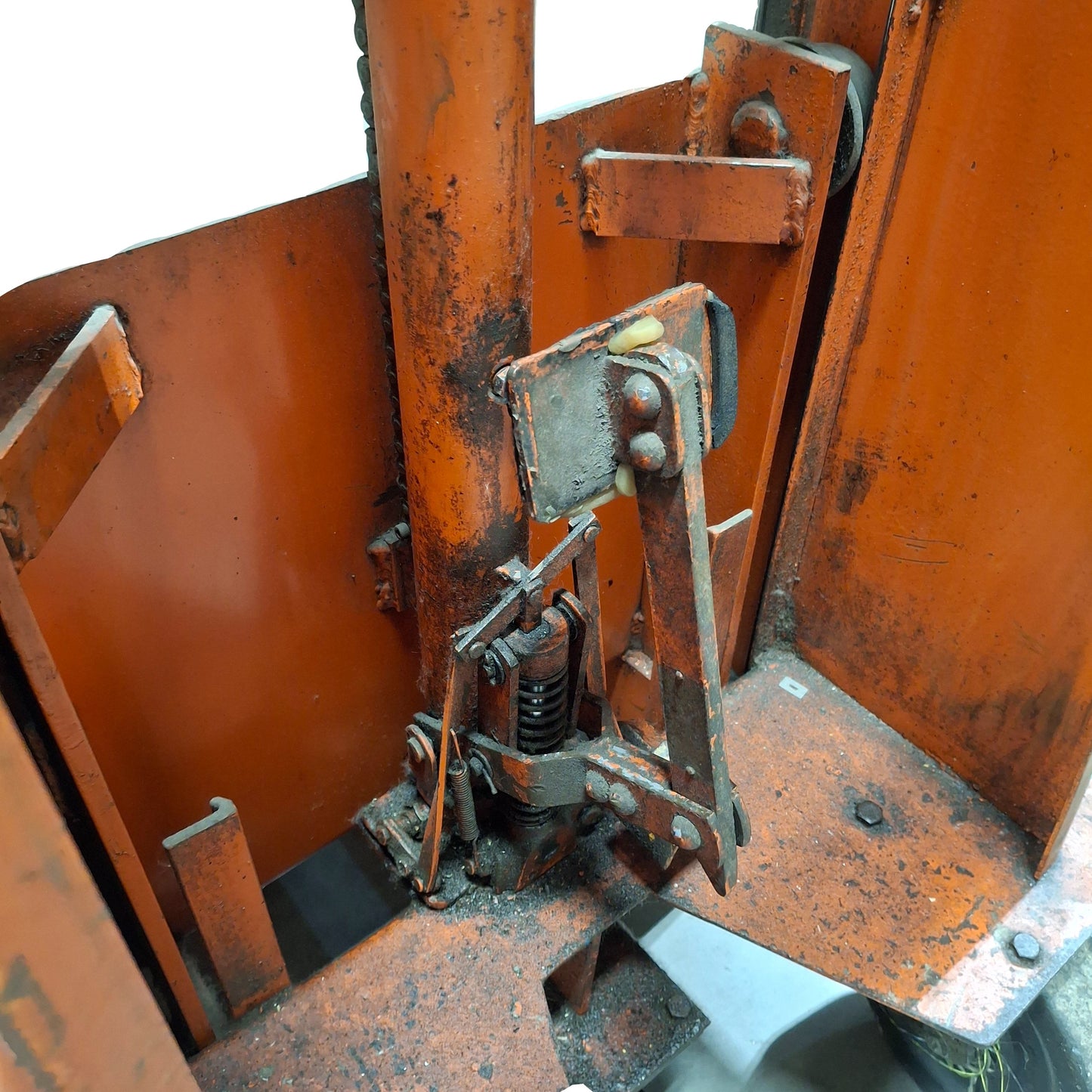 Used Wesco Economy Hydraulic Worklifter Platform Stacker, Manual, 24" x 24" PF, 78" H